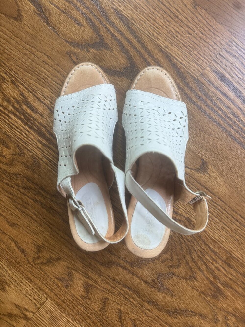 BORN women's off-white heels with open toe